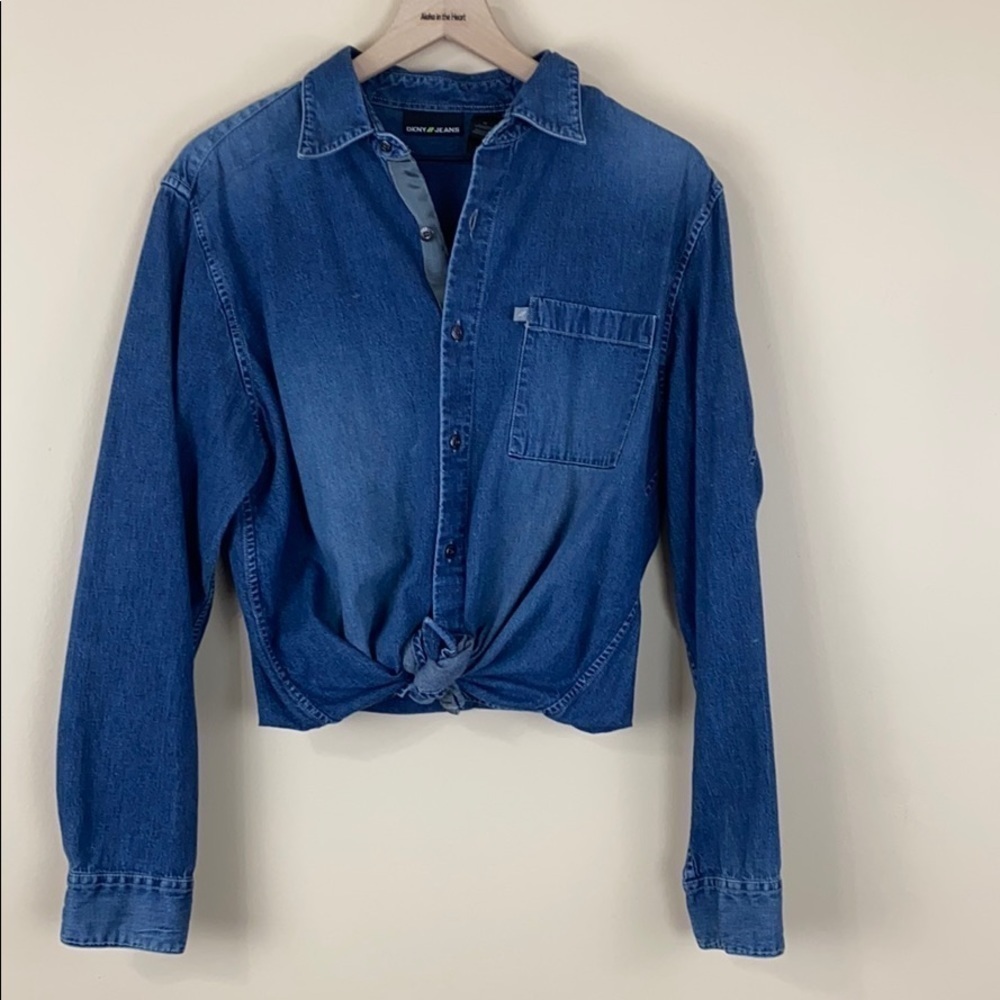 𝅺vintage 90’s DKNY denim top